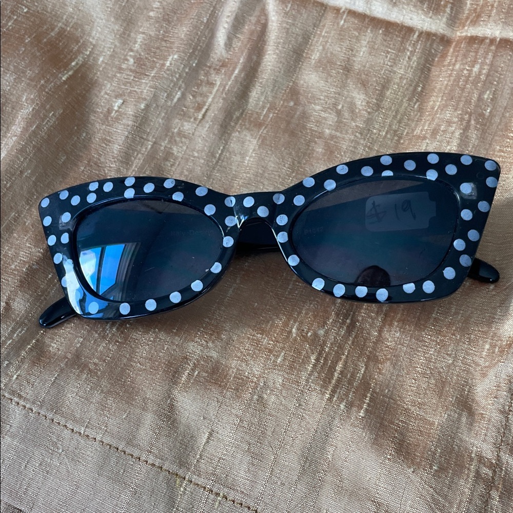 Polka Dot Cat-Eye Sunglasses